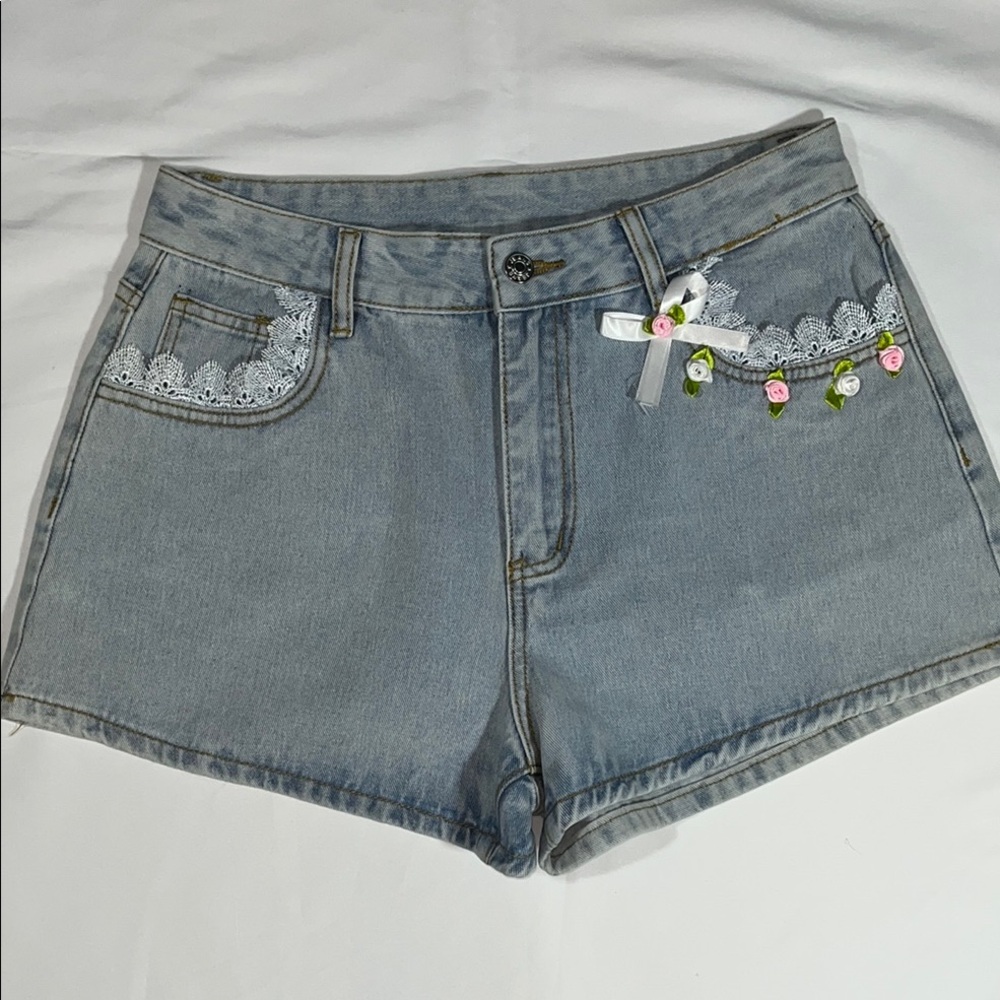 ROMWE Blue Jean Shorts with Floral Embroidery
